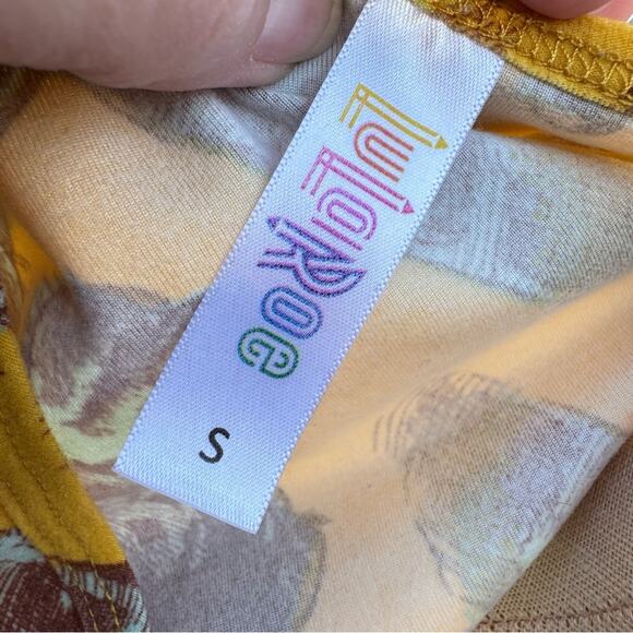 Lularoe Women’s Size Small Giraffe Print Perfect Tee Tunic Safari Zoo - Picture 7 of 7